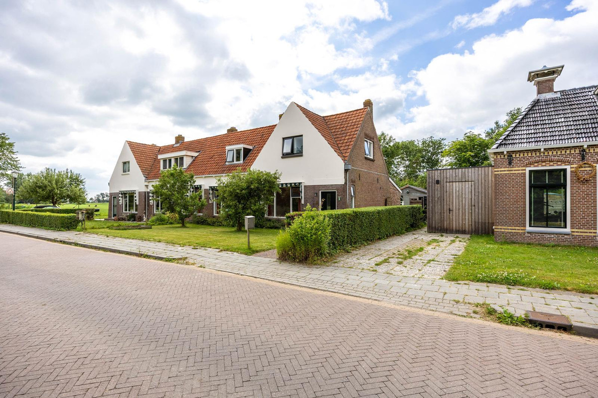 Vrijstaande woning te koop: Skillaerderdyk 10, Mantgum