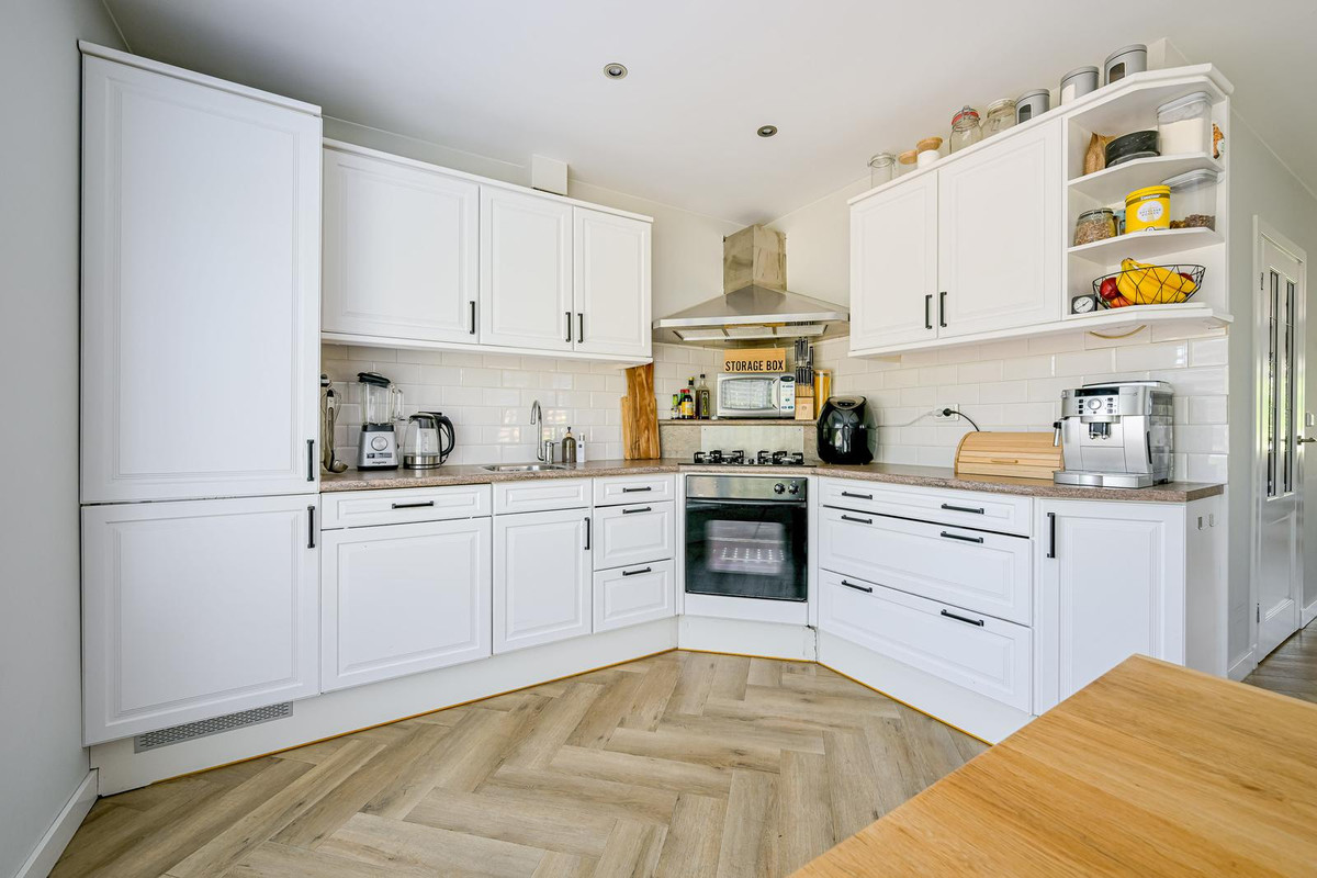 Hoekwoning te koop: Hof 17, Midwoud