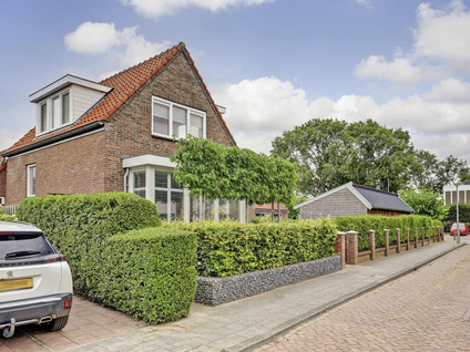 De Ruijterstraat 25