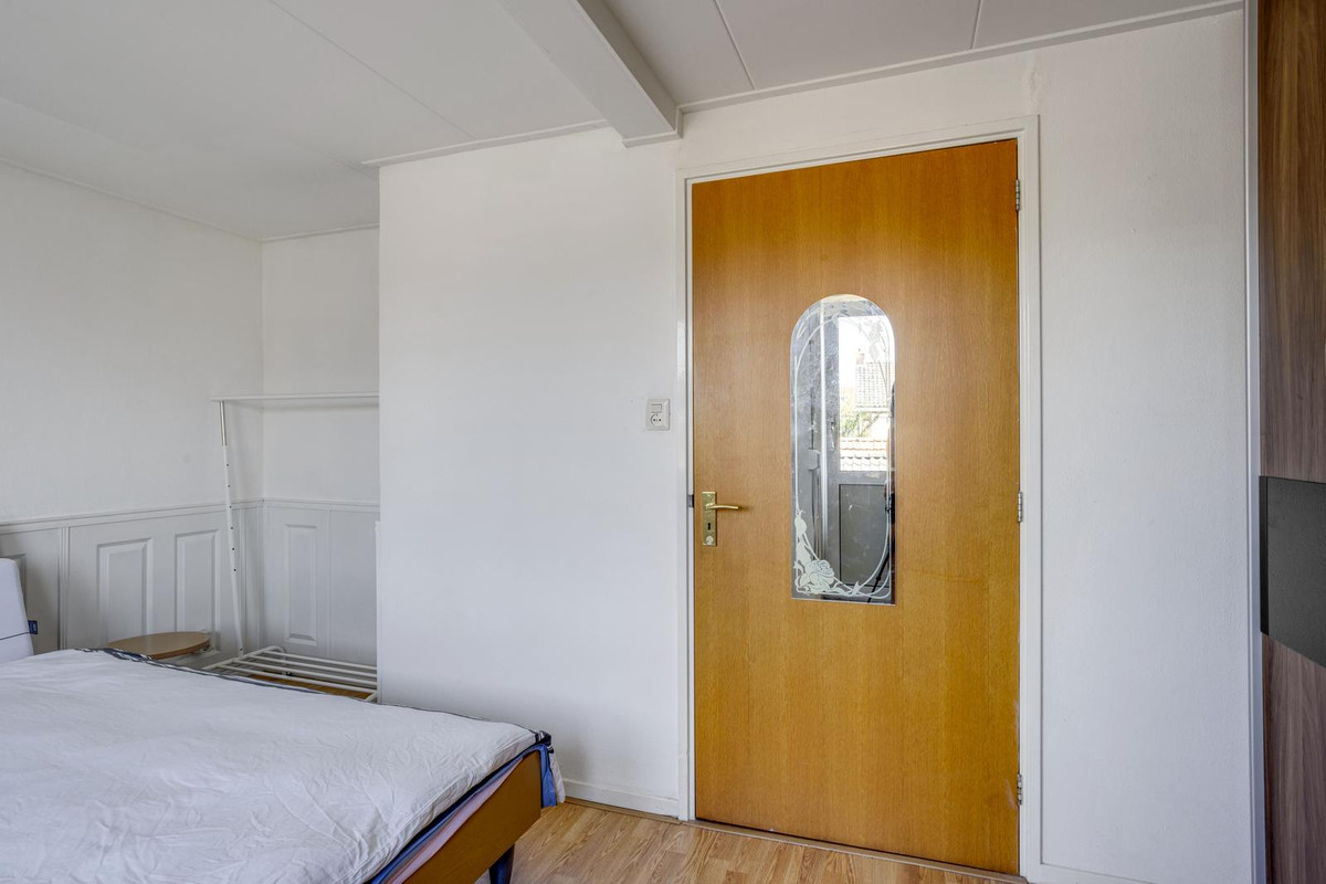 Twee-onder-één-kap te koop: Esdoornstraat 10, Enschede