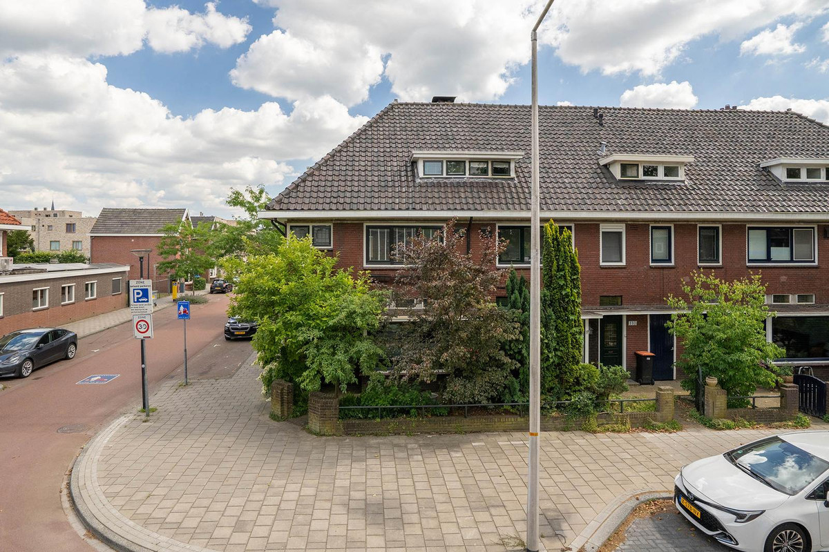 Twee-onder-één-kap te koop: Boddenkampsingel 112, Enschede