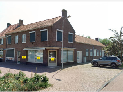 Dorpsstraat 42