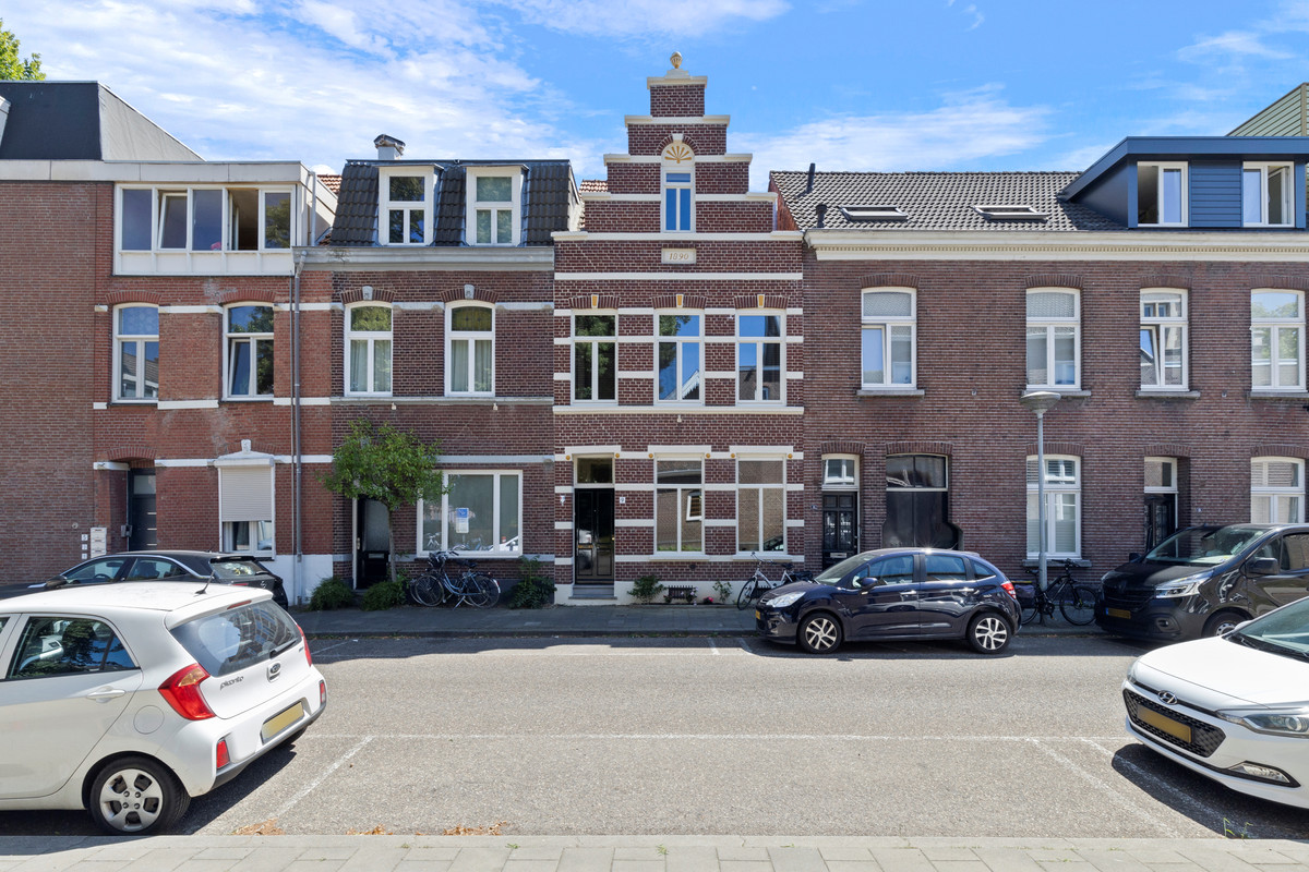 Tussenwoning te koop: Schoolstraat 9, Venlo