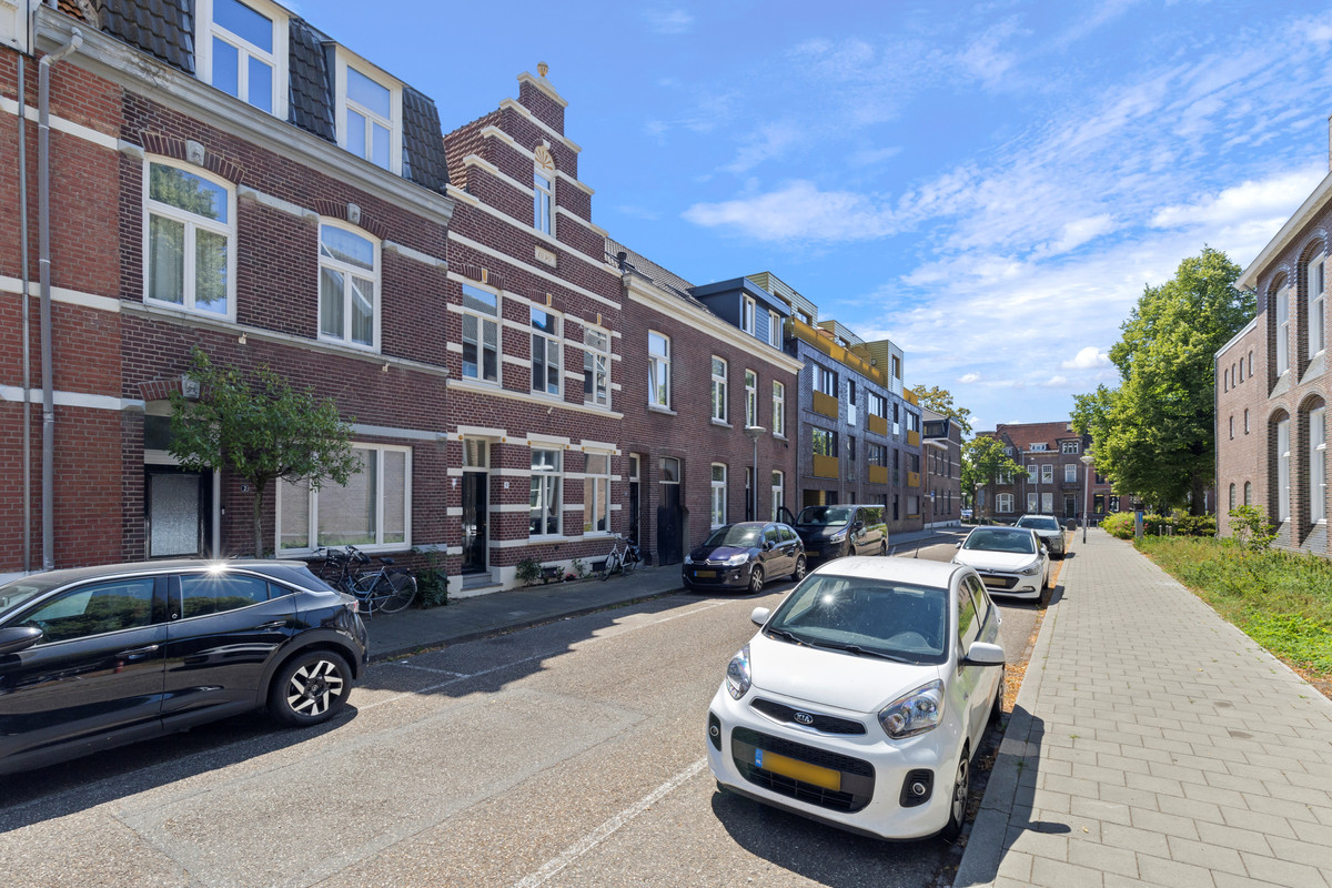 Tussenwoning te koop: Schoolstraat 9, Venlo