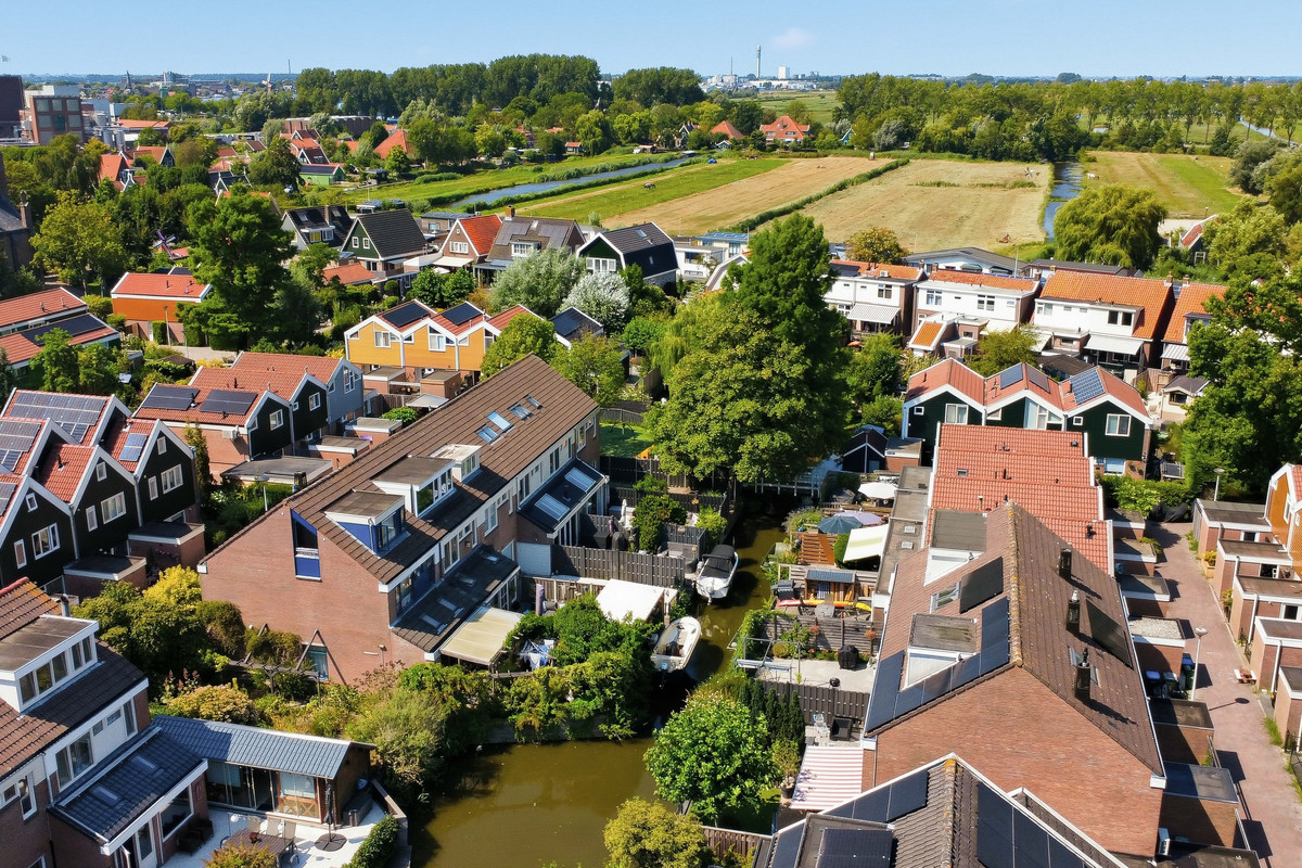 Tussenwoning te koop: De Wildschutter 18, Zaandam