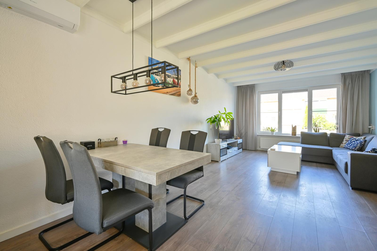 Tussenwoning te koop: Baarlelaan 43, Hoogeveen
