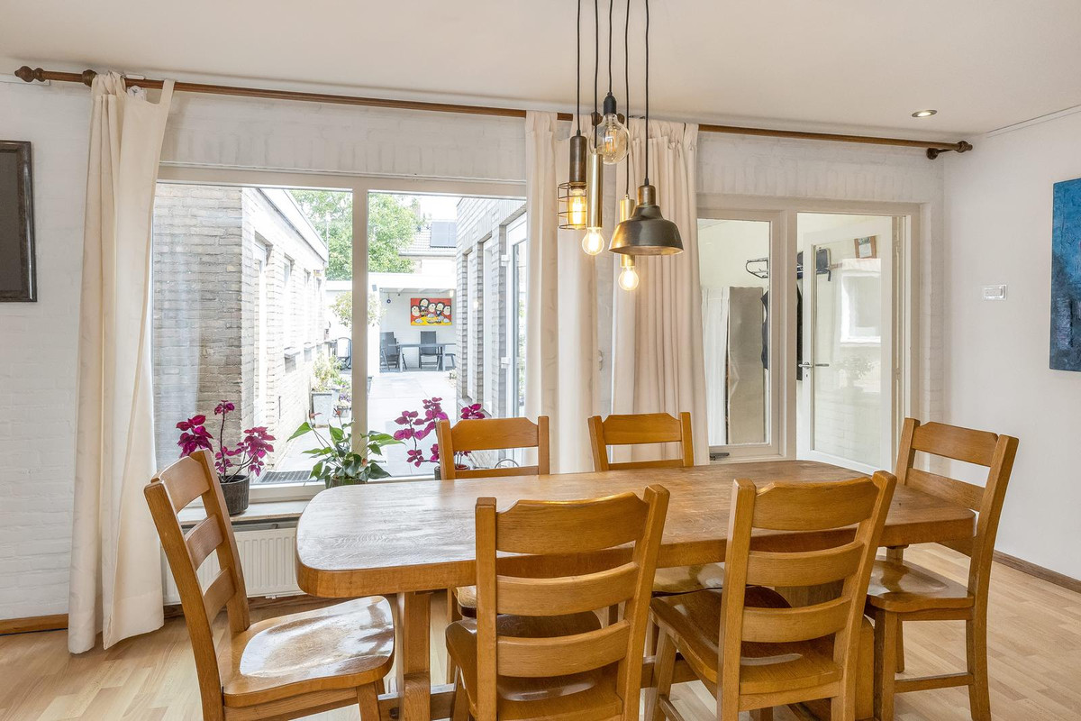 Twee-onder-één-kap te koop: Beatrixstraat 8, Heeswijk-Dinther