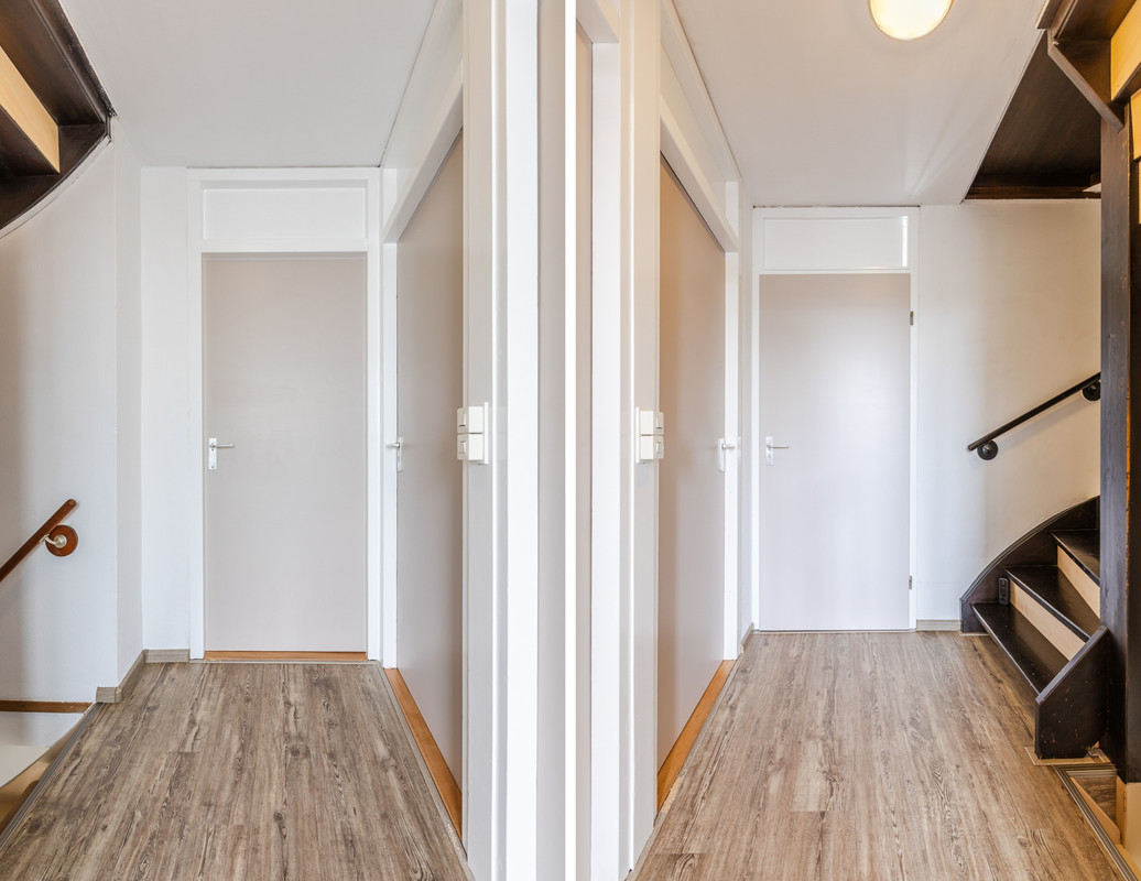 Tussenwoning te koop: Dokter van Vuurestraat 6, Dussen