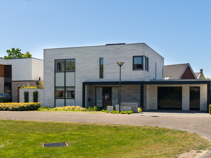 Bosbeemd 17