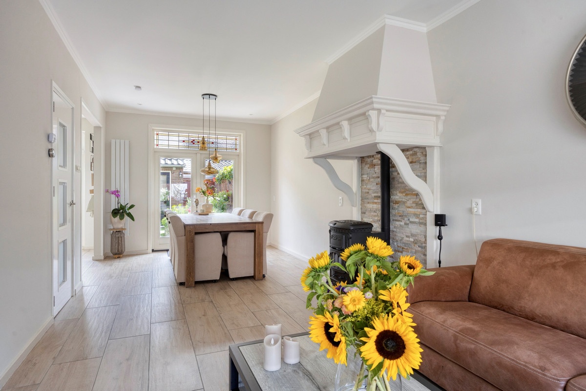 Tussenwoning te koop: Van Lennepstraat 6, Zwolle