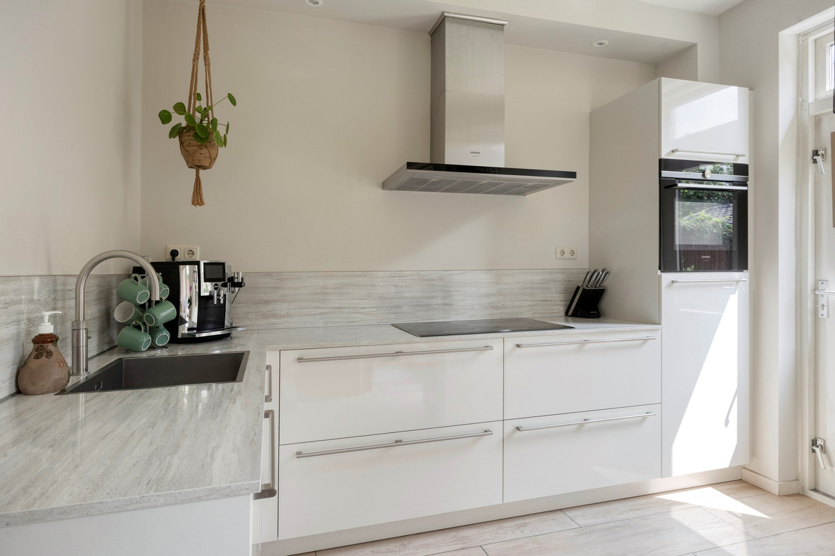 Tussenwoning te koop: Van Lennepstraat 6, Zwolle