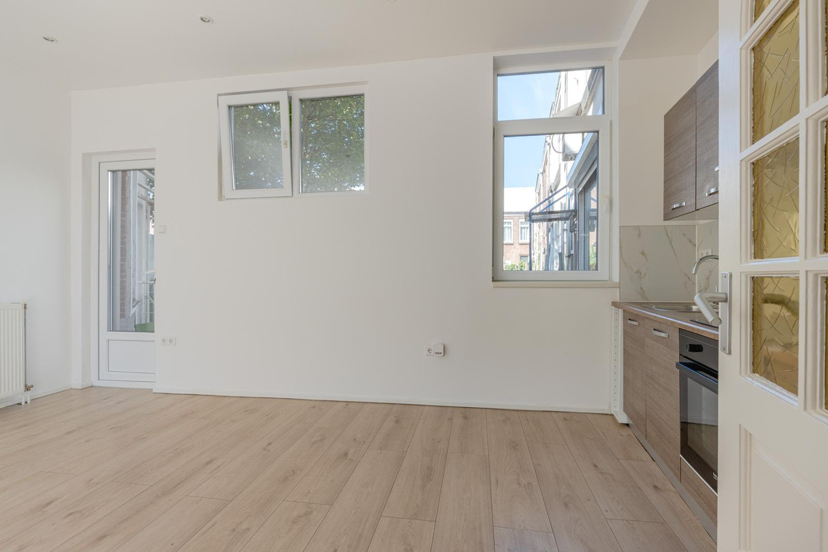 Tussenwoning te koop: Geervlietstraat 3, Rotterdam