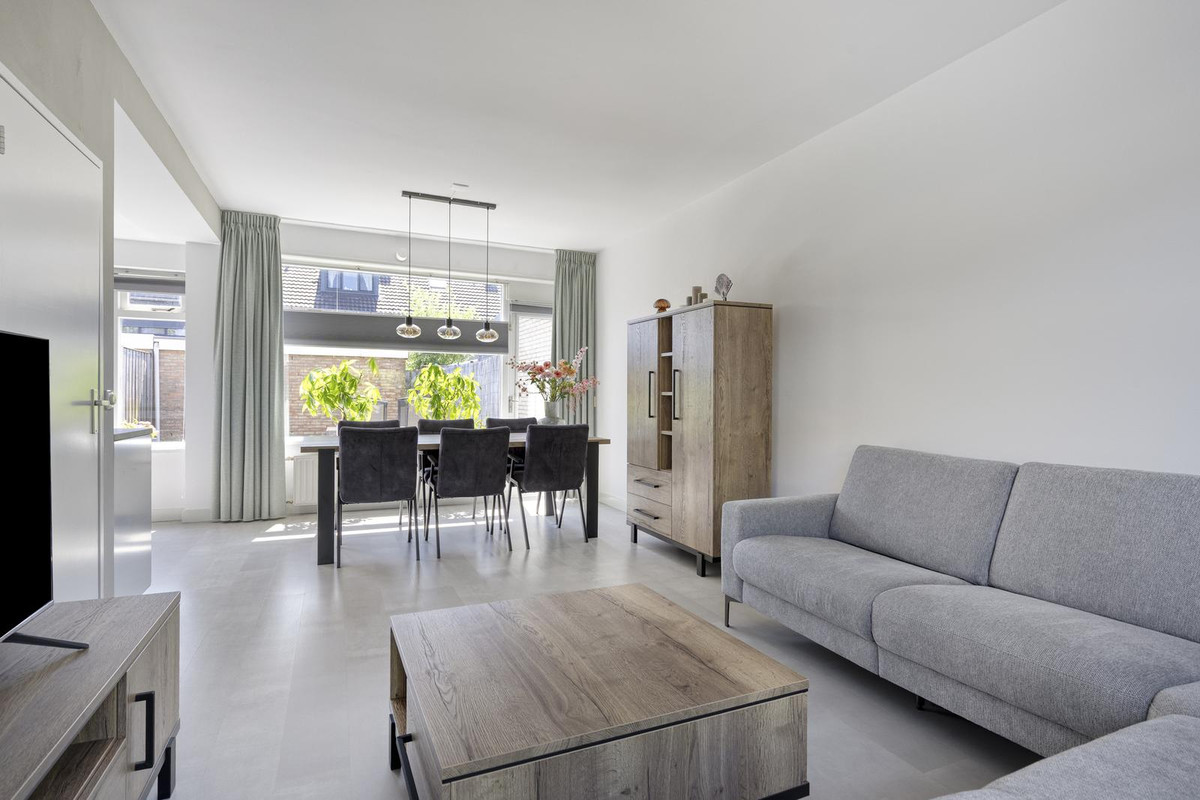 Tussenwoning te koop: Halewijnstraat 25, Etten-Leur
