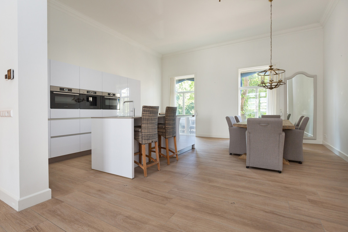 Appartement te huur: Javastraat 48B, 'S-Gravenhage
