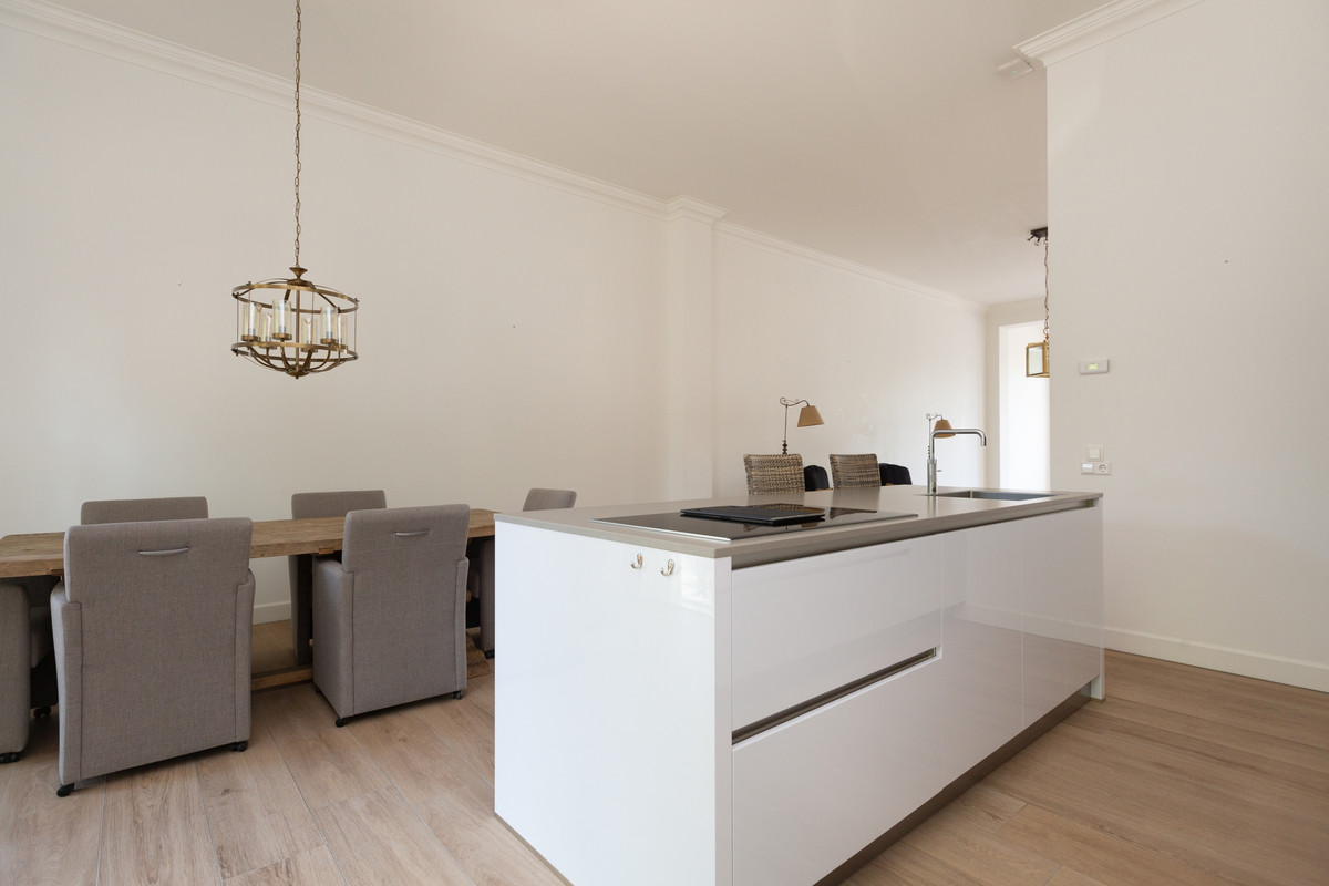Appartement te huur: Javastraat 48B, 'S-Gravenhage