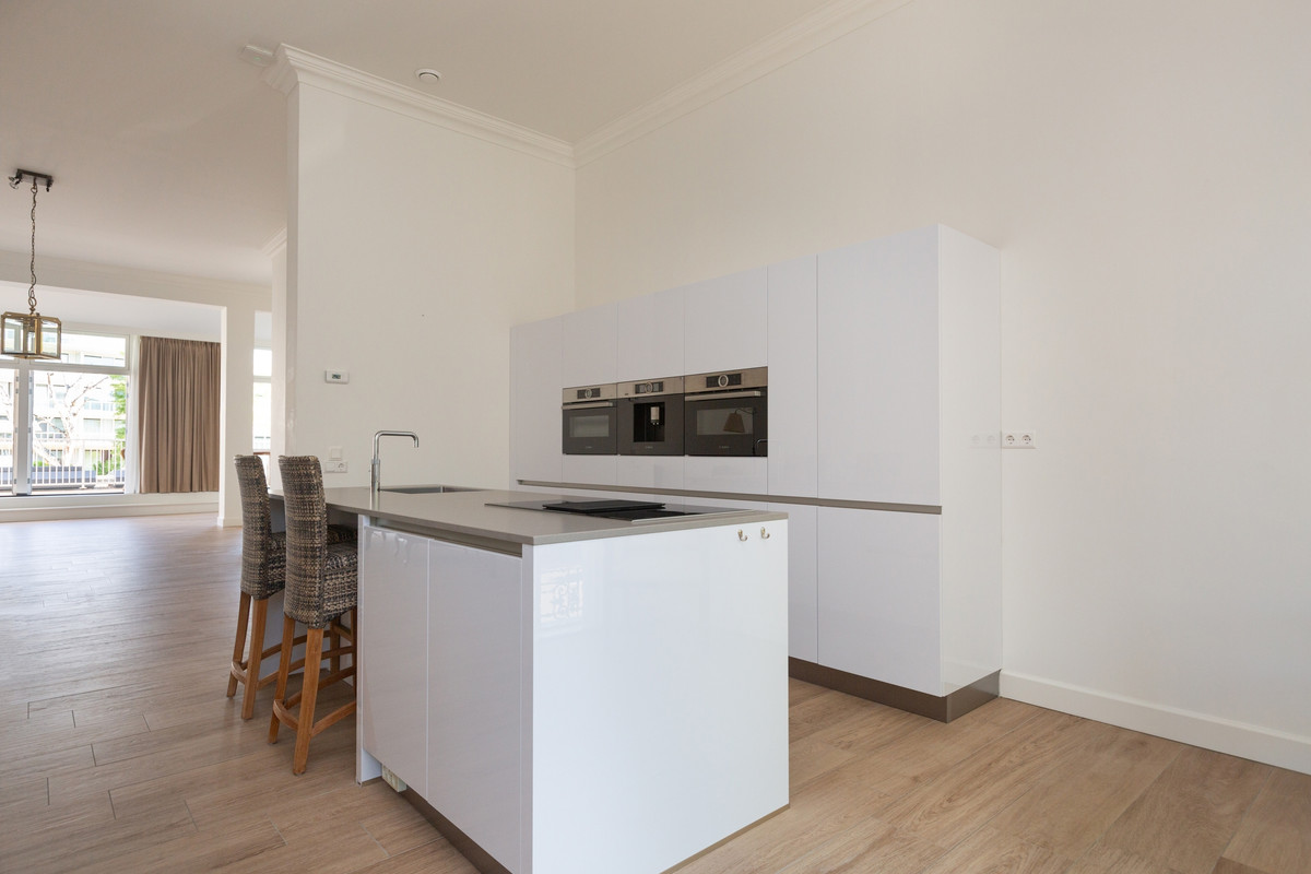 Appartement te huur: Javastraat 48B, 'S-Gravenhage