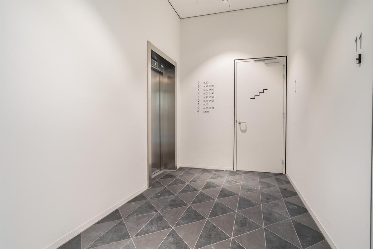 Appartement te koop: Mies van der Rohestraat 29, Hoofddorp