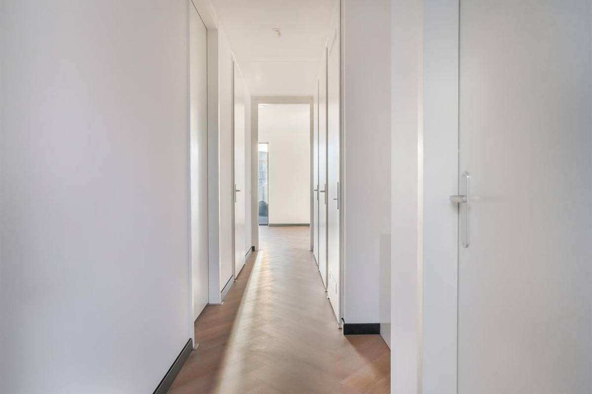 Appartement te koop: Mies van der Rohestraat 29, Hoofddorp