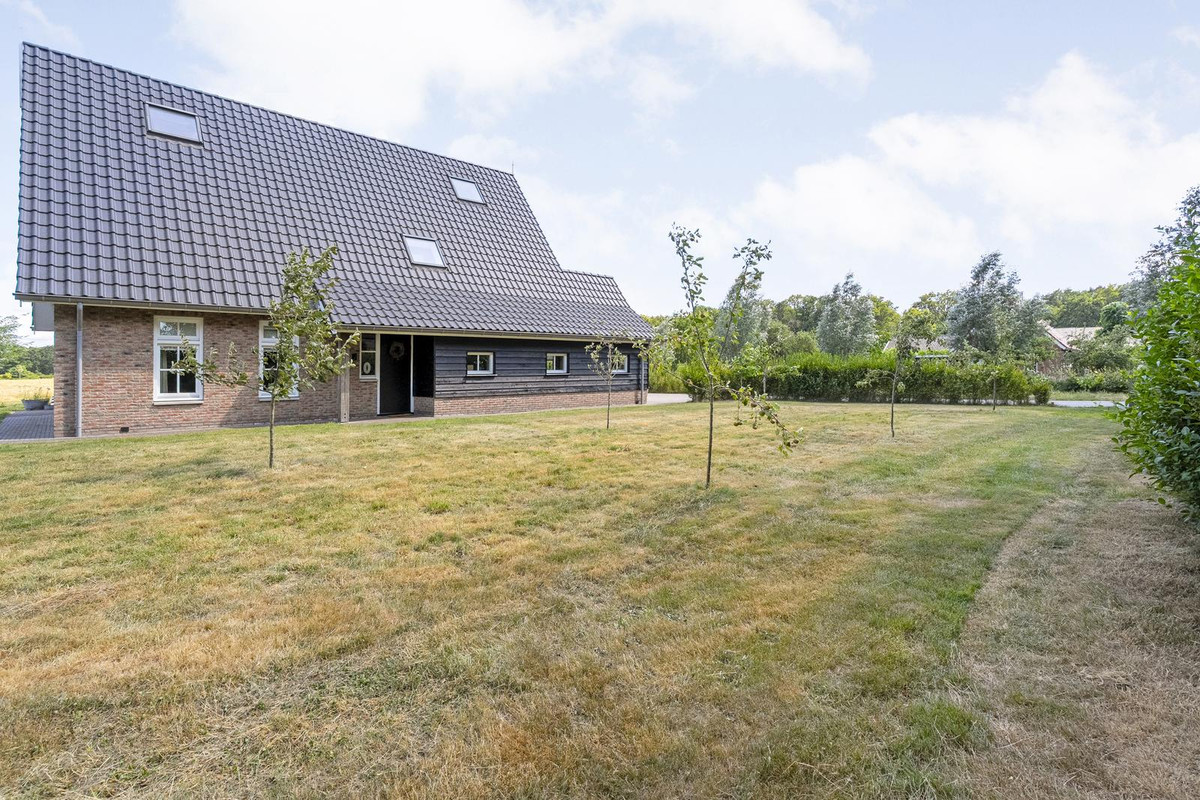 Vrijstaande woning te koop: De Oplegger 14, Rijssen