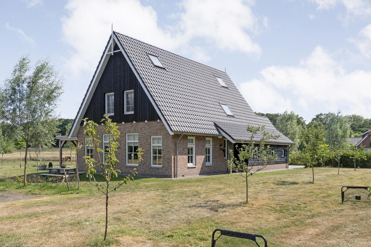 Vrijstaande woning te koop: De Oplegger 14, Rijssen