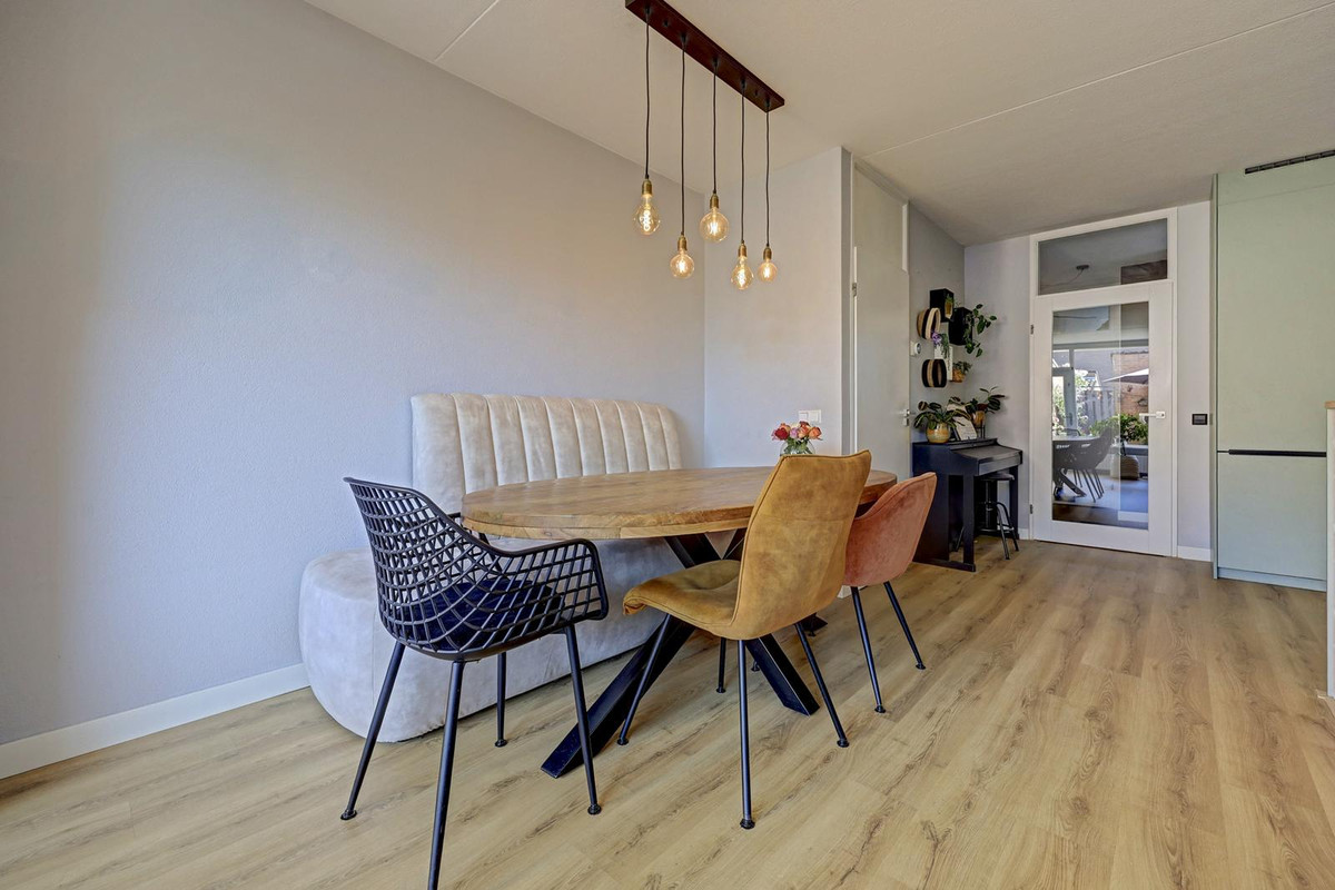 Tussenwoning te koop: Mozartlaan 29, Waalwijk