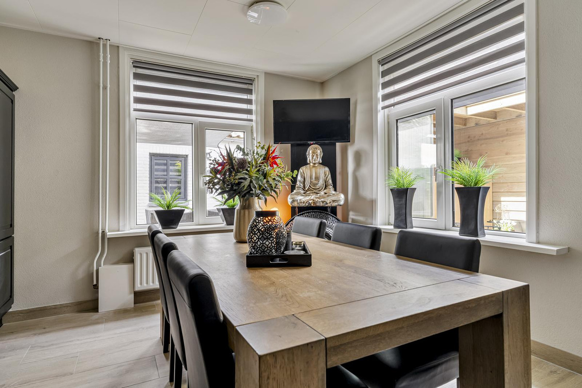 Twee-onder-één-kap te koop: Hoogstraat 53, Sint-Michielsgestel
