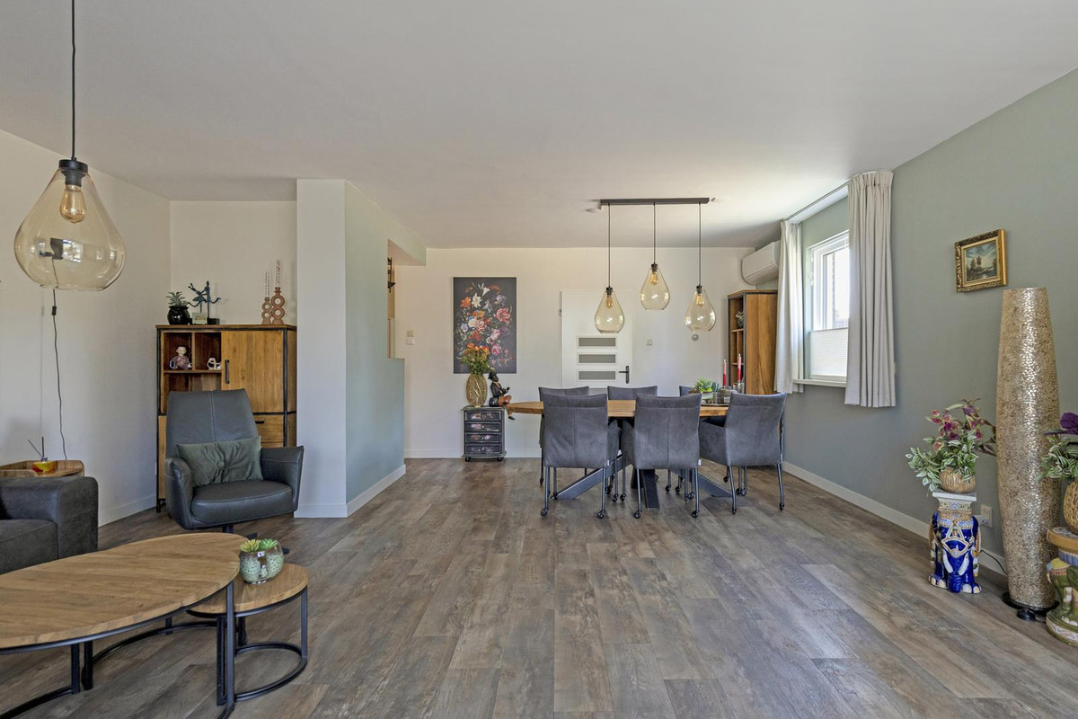 Hoekwoning te koop: Ravelstraat 94, Bergen Op Zoom