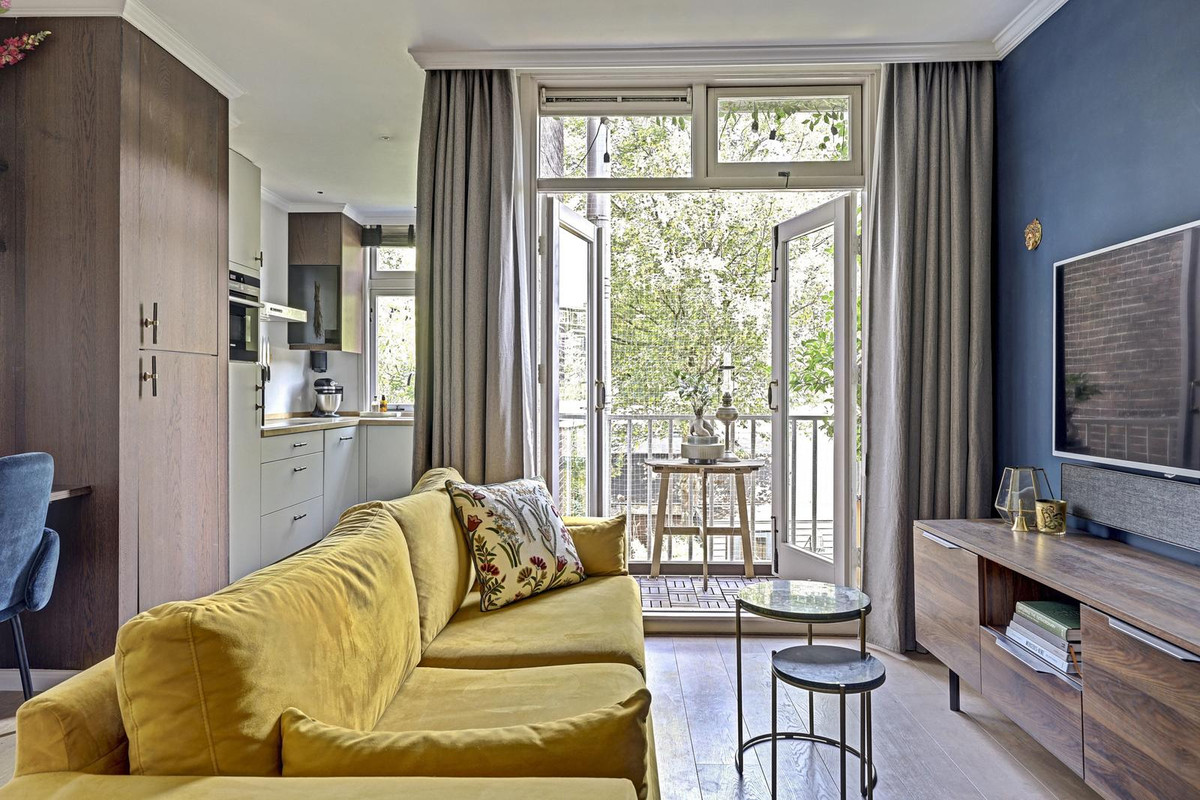 Studio te koop: Spaarndammerstraat 30B, Amsterdam
