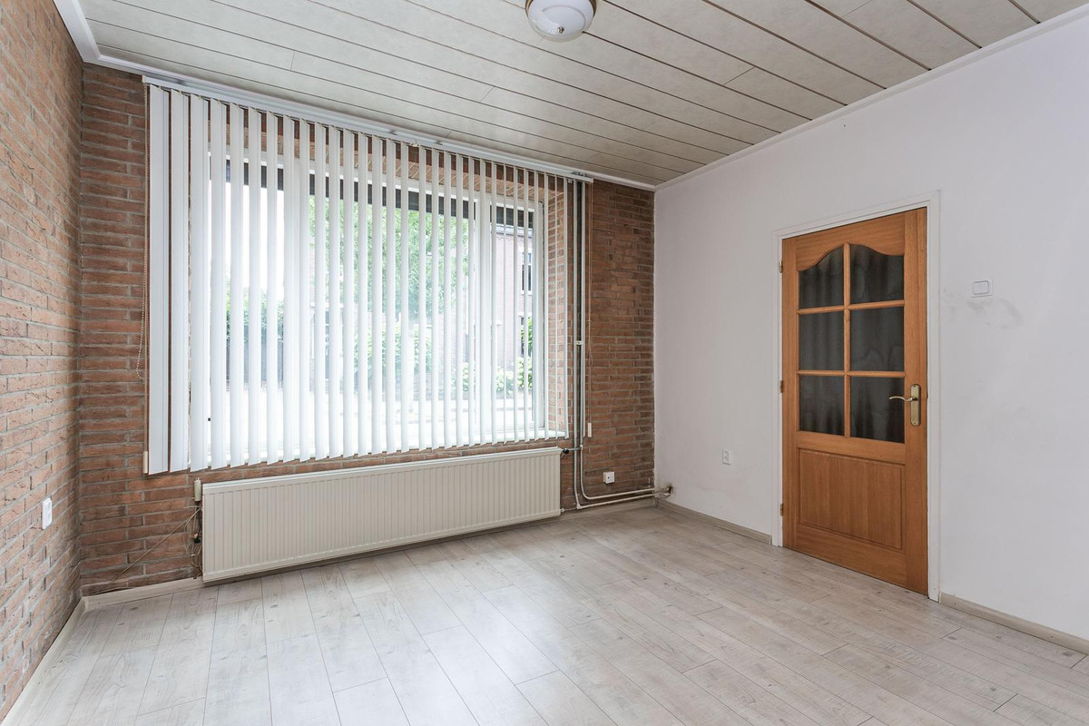 Twee-onder-één-kap te koop: Bouwbergstraat 23, Schinveld