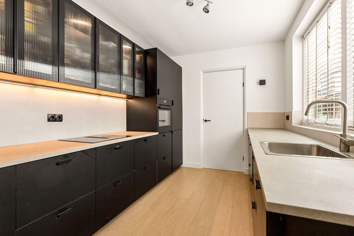 Twee-onder-één-kap te koop: Liebergerweg 39, Hilversum