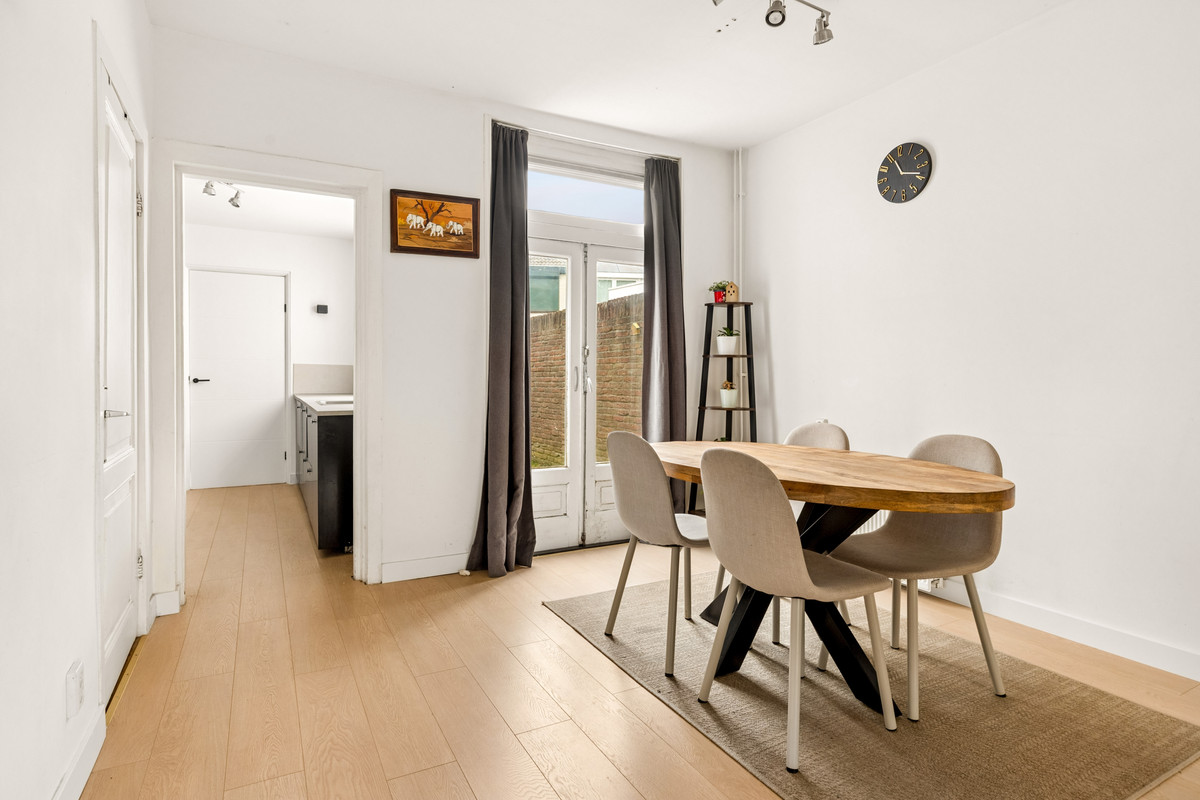 Twee-onder-één-kap te koop: Liebergerweg 39, Hilversum