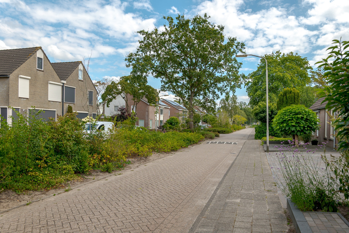 Twee-onder-één-kap te koop: Selhof 14, Westerbork