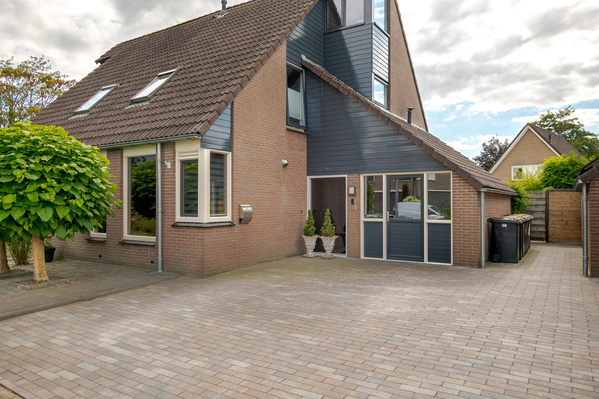Twee-onder-één-kap te koop: Selhof 14, Westerbork