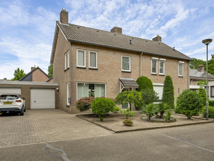 Esdoornstraat 18