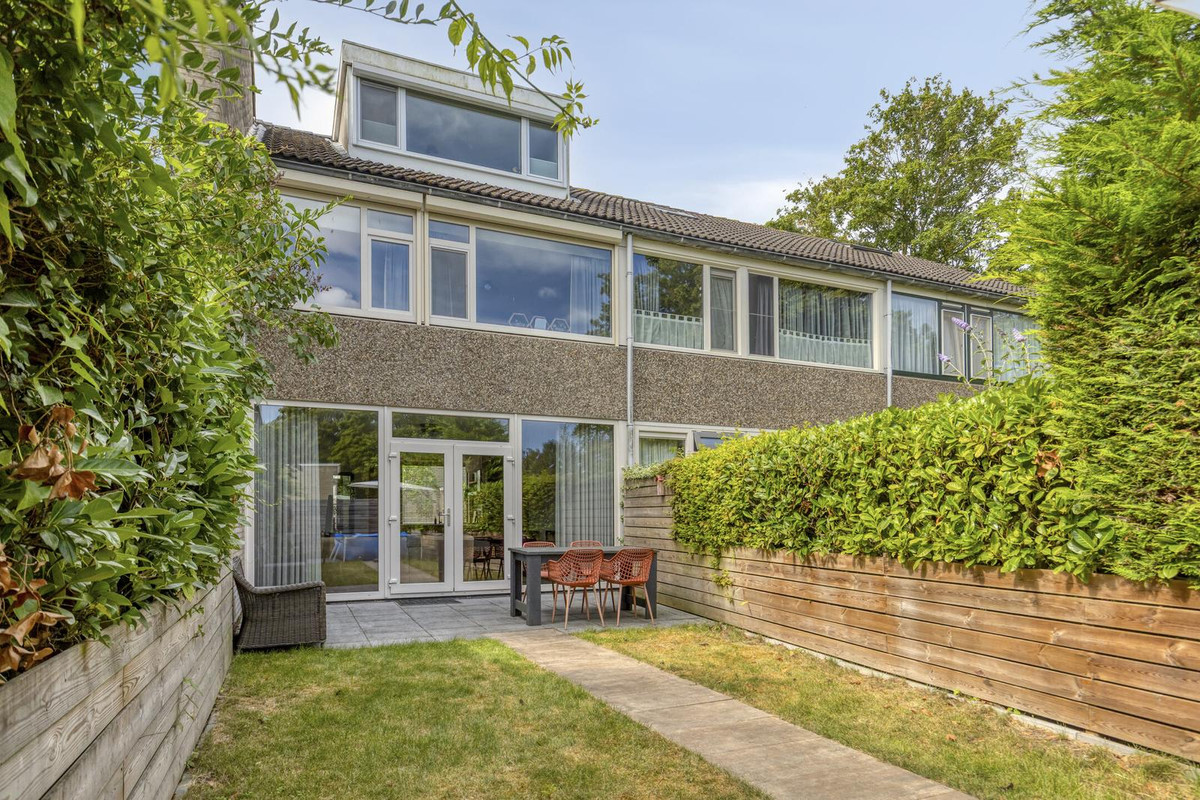 Tussenwoning te koop: Hunzestraat 6, Oost-Souburg