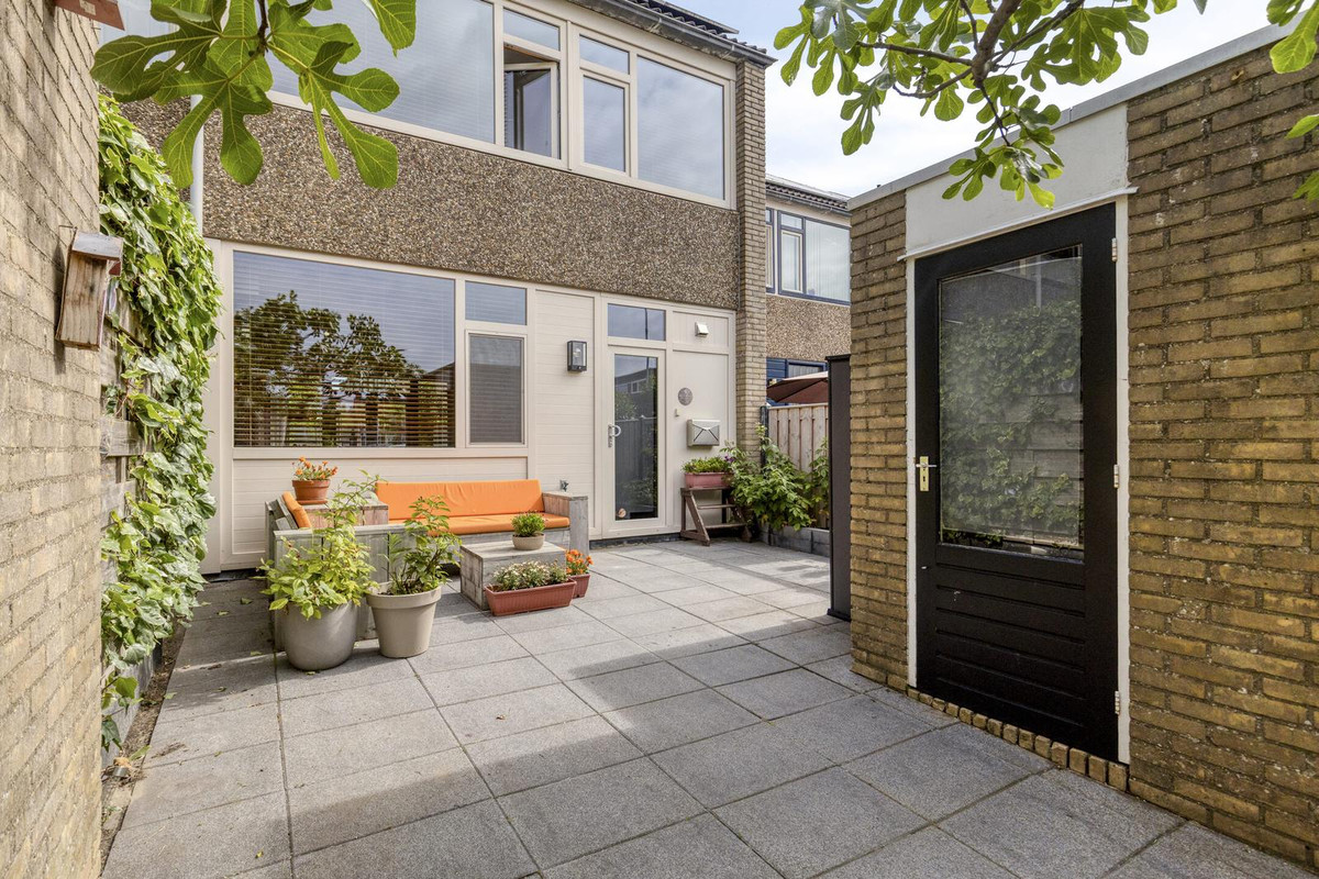 Tussenwoning te koop: Hunzestraat 6, Oost-Souburg