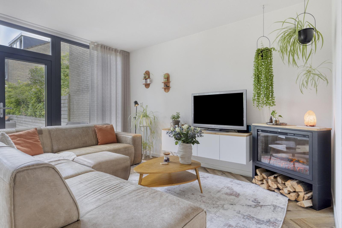 Tussenwoning te koop: Hunzestraat 6, Oost-Souburg