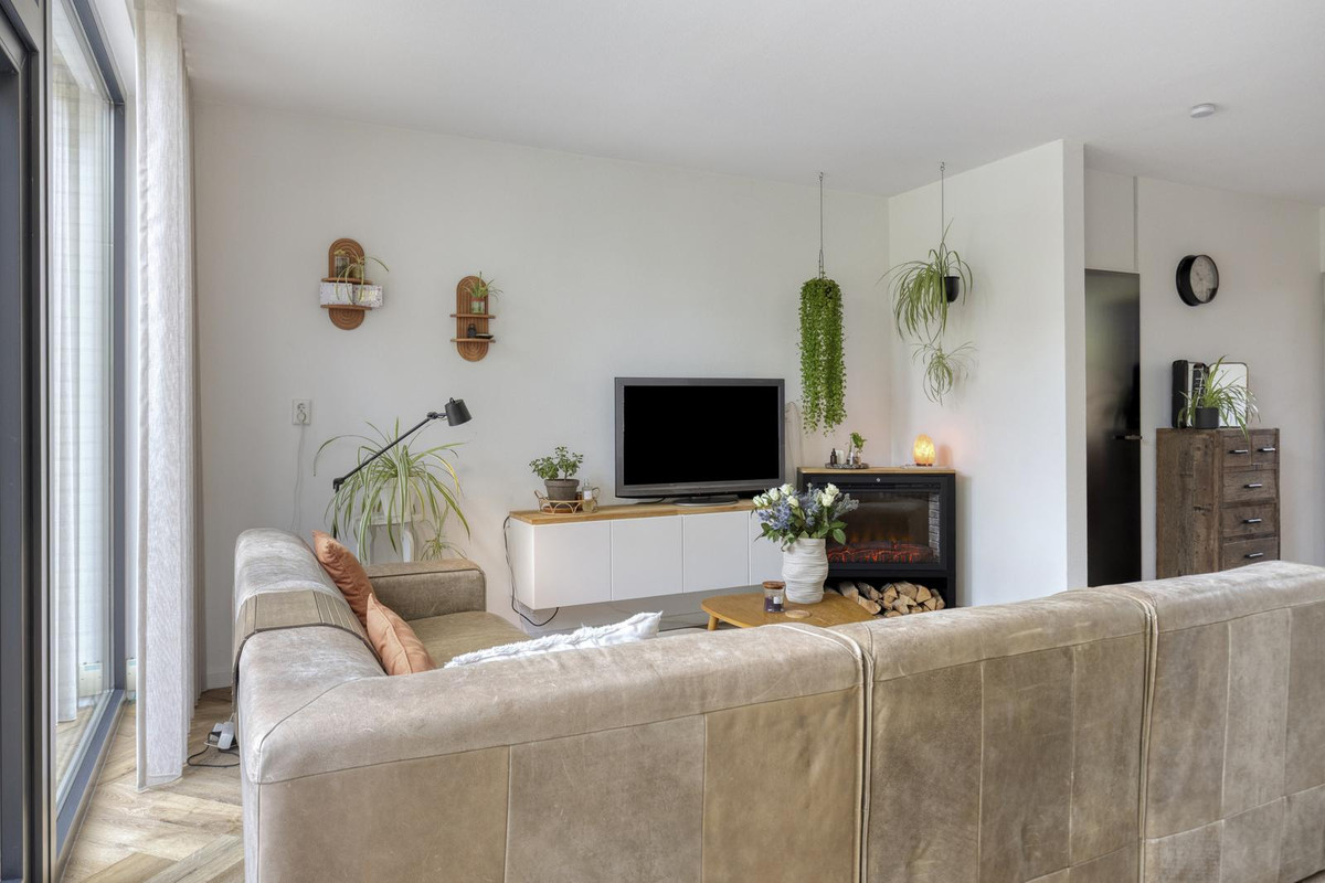 Tussenwoning te koop: Hunzestraat 6, Oost-Souburg