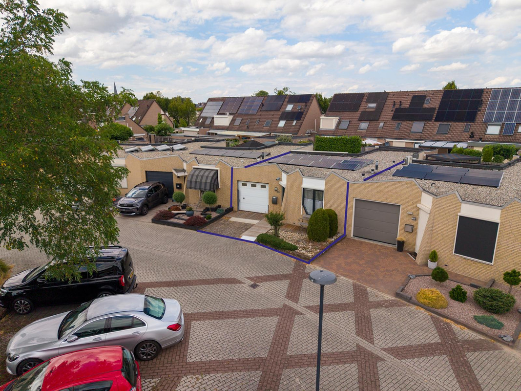 Tussenwoning te koop: De Bazuin 12, 'S-Heerenberg