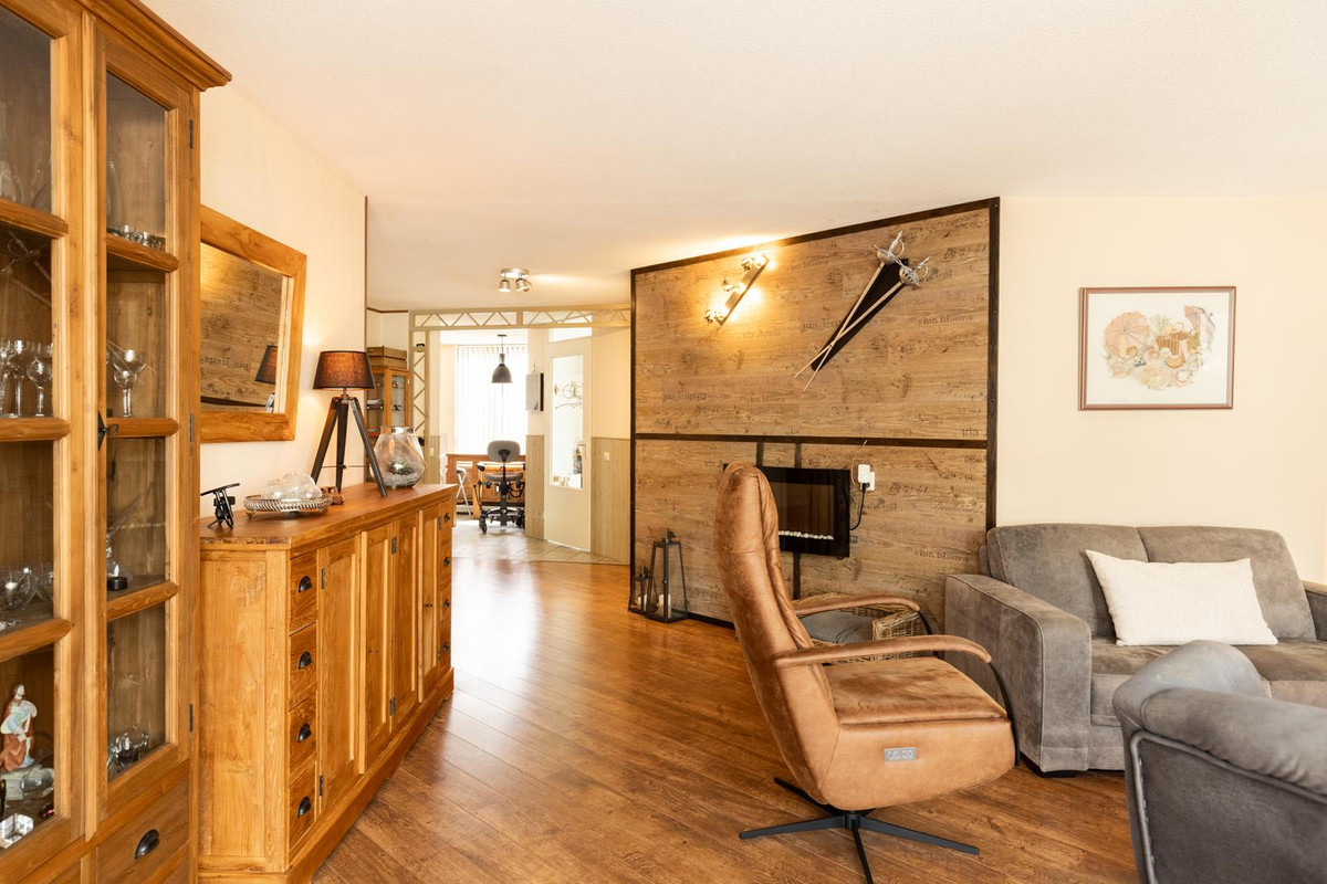 Tussenwoning te koop: De Bazuin 12, 'S-Heerenberg