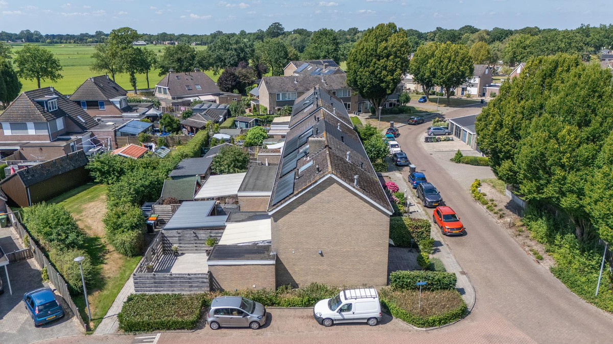 Hoekwoning te koop: Uithof 132, Schoonebeek