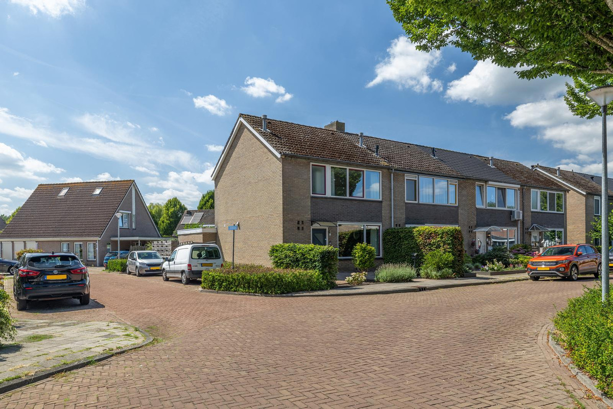 Hoekwoning te koop: Uithof 132, Schoonebeek