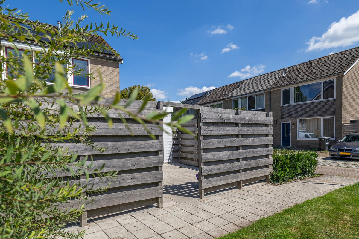 Hoekwoning te koop: Uithof 132, Schoonebeek