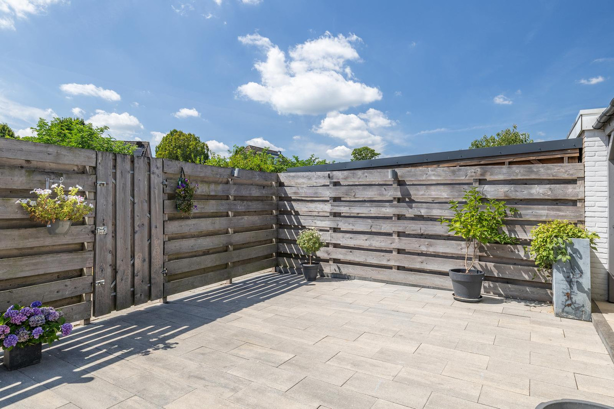 Hoekwoning te koop: Uithof 132, Schoonebeek