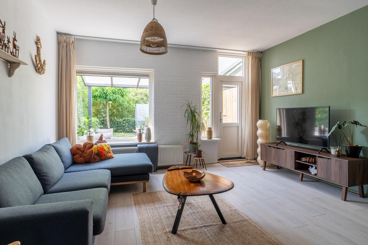 Tussenwoning te koop: Raaigras 8, Leeuwarden