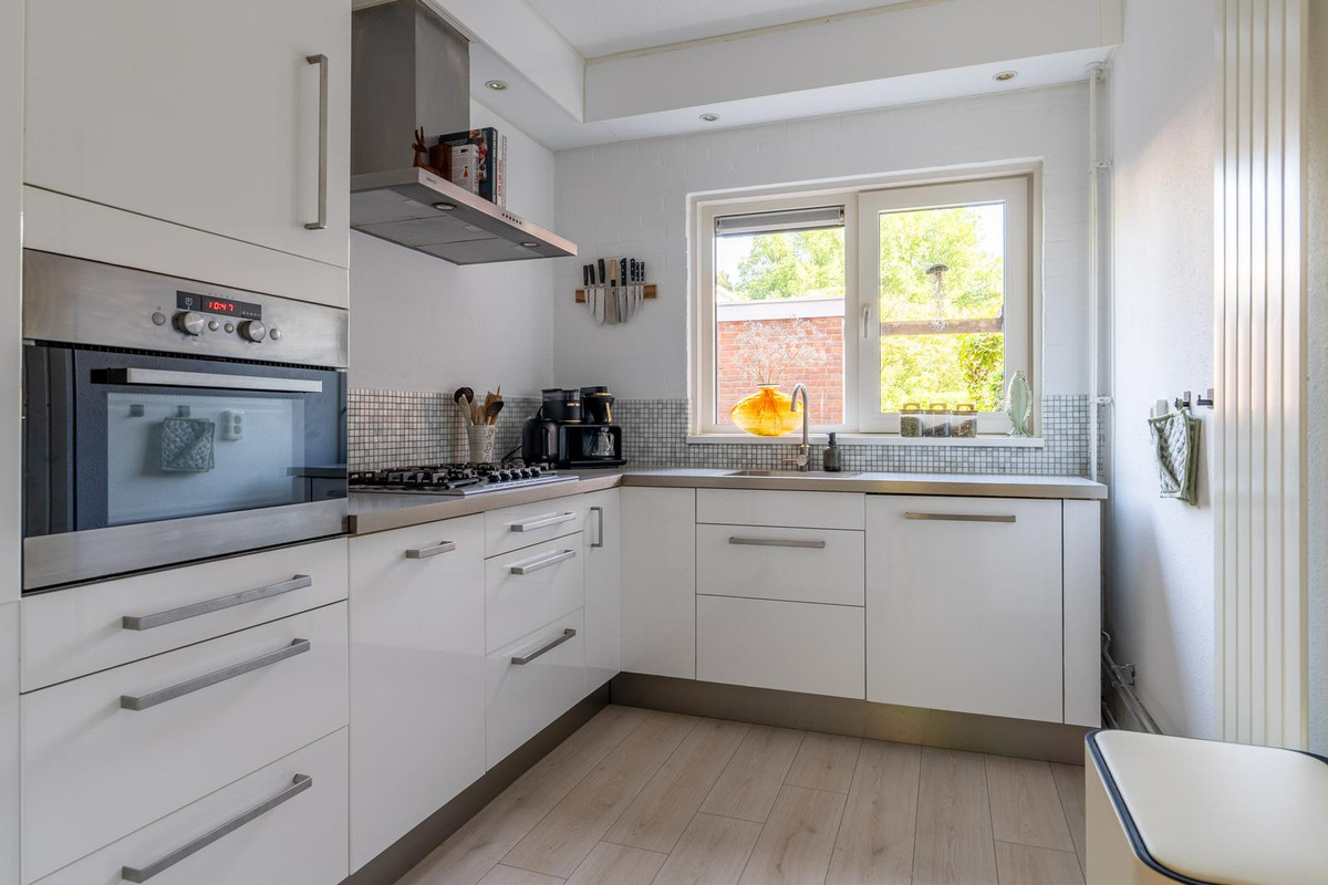 Tussenwoning te koop: Raaigras 8, Leeuwarden