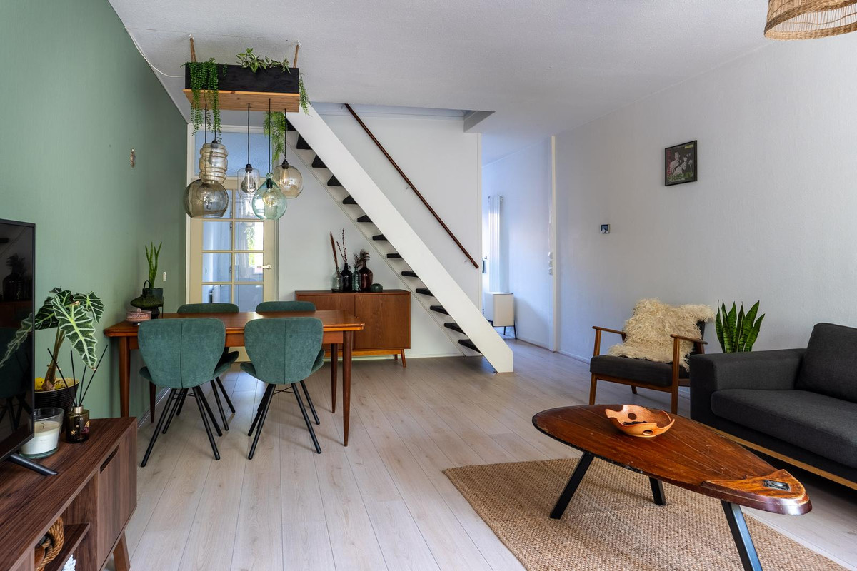 Tussenwoning te koop: Raaigras 8, Leeuwarden