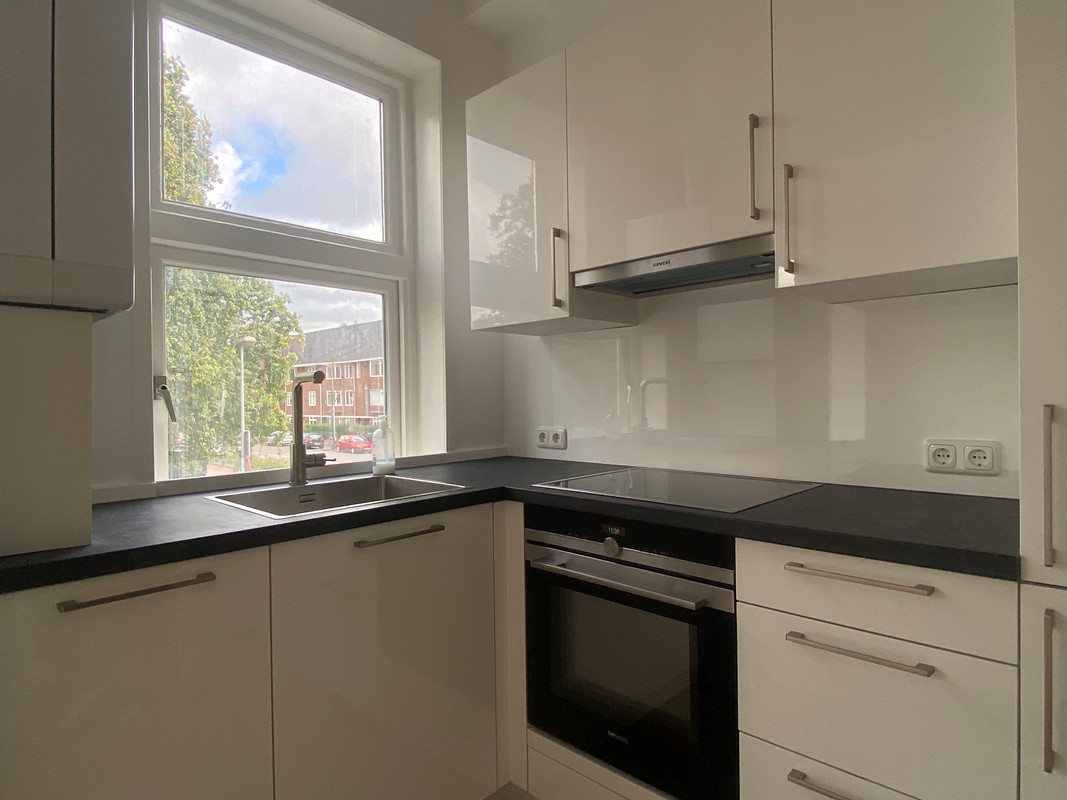 Studio te huur: Molukkenstraat 4, Groningen