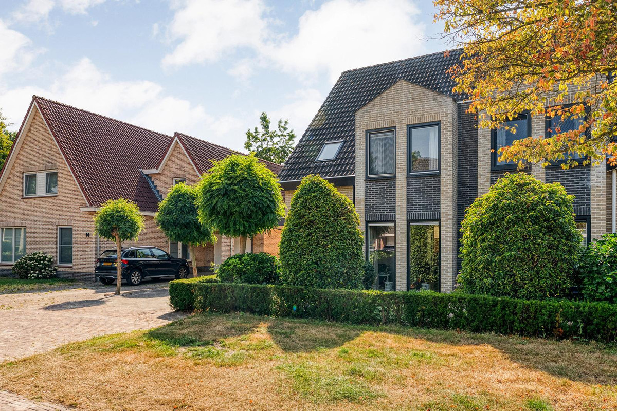 Twee-onder-één-kap te koop: Liemkoele 12, Zuidwolde
