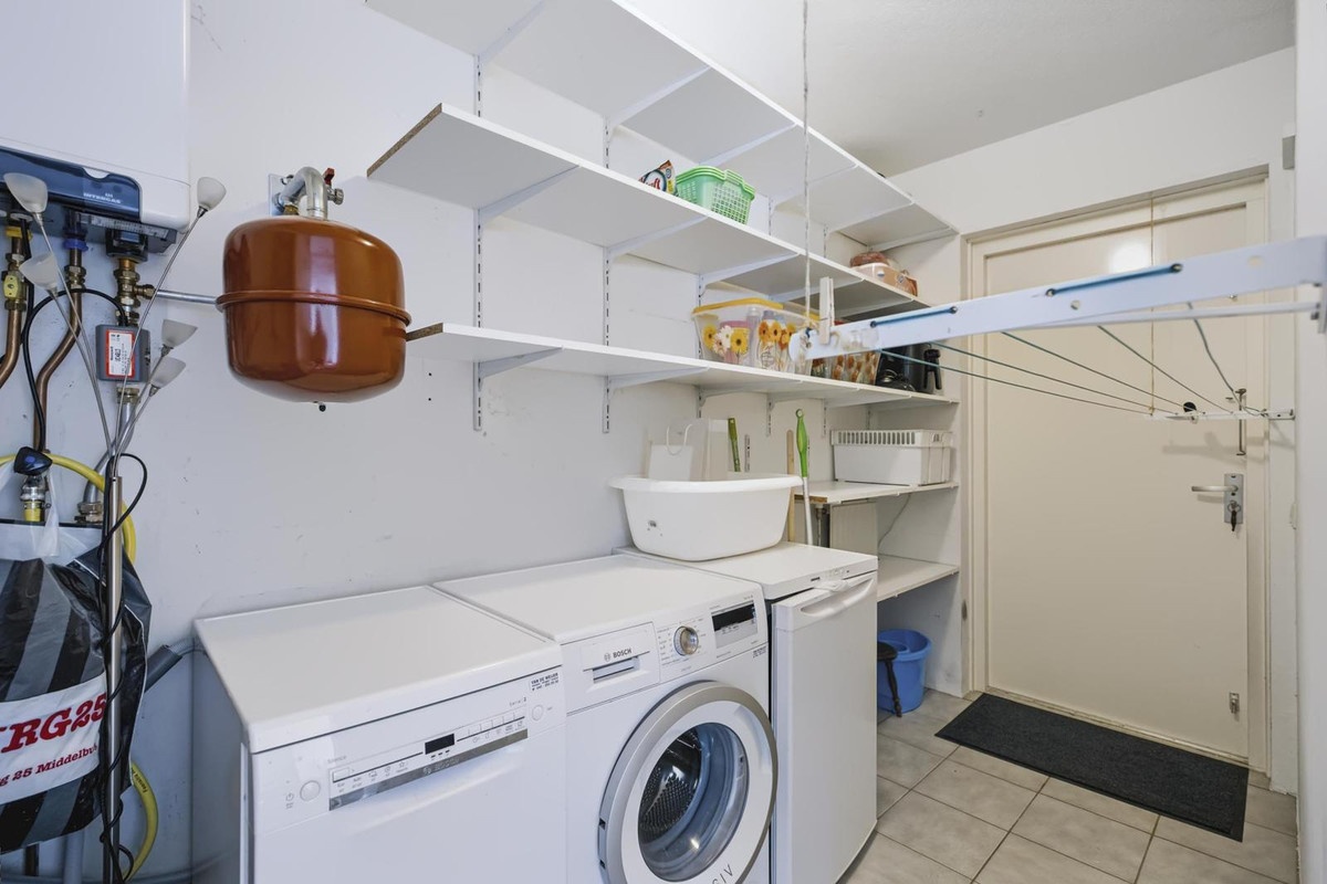 Tussenwoning te koop: Plevier 17, Veldhoven